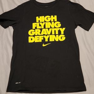 Nike boys shirt